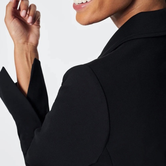Unworn Spanx The Perfect Asymmetrical Blazer in Black - Picture 4 of 13